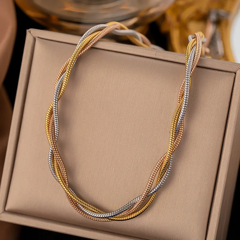 Originální tříbarevný náhrdelník z chirurgické oceli 304