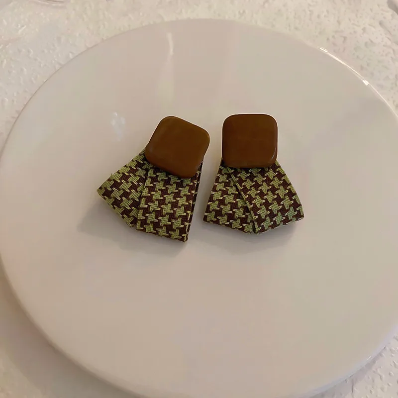 Stylové látkové náušnice
